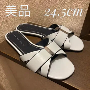 새상품급 ZARA 자라 플랫 샌들 24.5CM