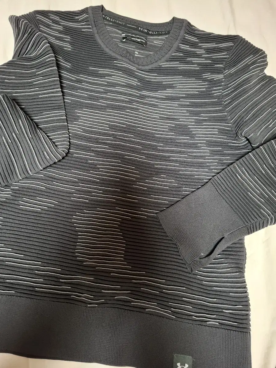 Under Armour - Authentic