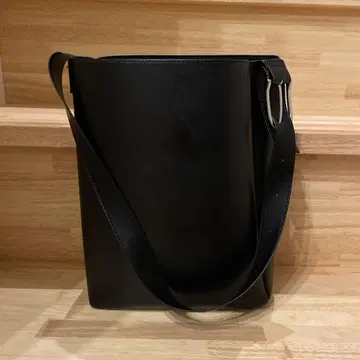 블랙 숄더백