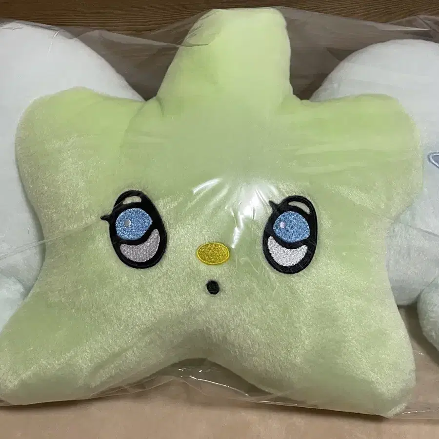 WICHU CUSHION シオンver 最終値下げ WICHU CUSHION シオンver 最終値下げ