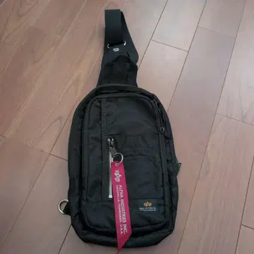 ALPHA 알파 바디백 숄더백 블랙