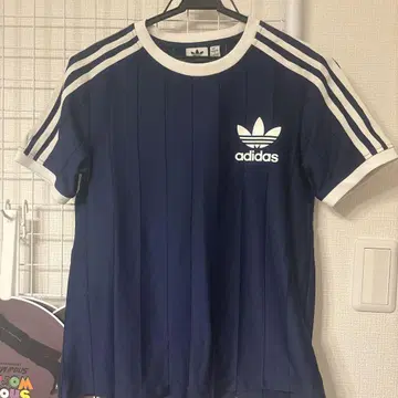 아디다스 티셔츠