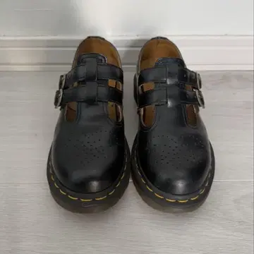 닥터마틴 23.0~23.5cm UK37