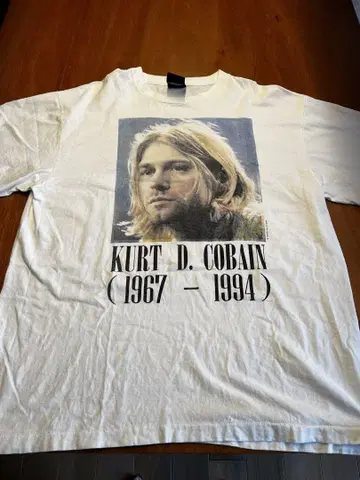 Kurt D. Cobain 티셔츠 닐바나 추모 부츠
