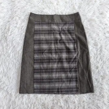 LAURA ASHLEY 로라 애슐리 사다리꼴 미니 스커트 체크 절개