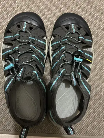 KEEN 아웃도어 샌들