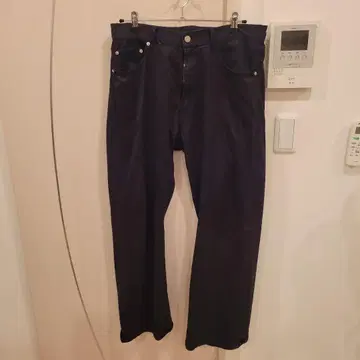 블랙 스트레이트 데님