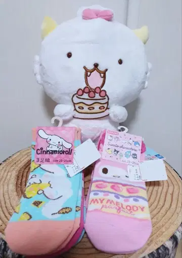 시나모롤&마이멜로디 양말 3장 세트&가오파루 봉제 인형