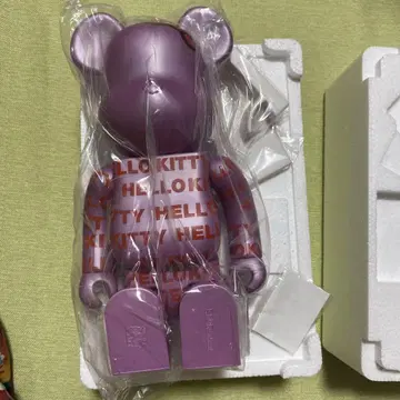 베어브릭 헬로키티 퍼플
