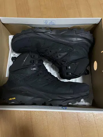 HOKA KAHA 2 Mid GTX 블랙 28.5cm