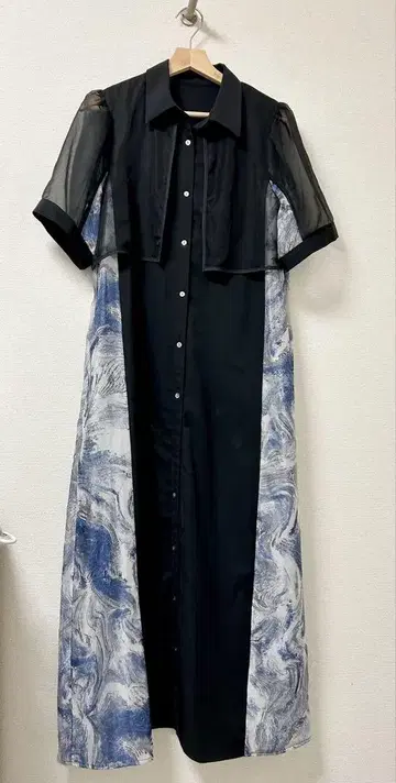 HARE 시어 가라 절개 원피스 블루
