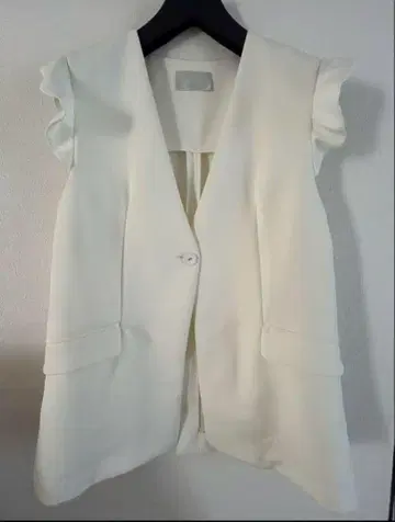 셀포드 프릴 슬리브 베스트