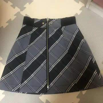 스나이델 센터 지퍼 스카 숏 팬츠