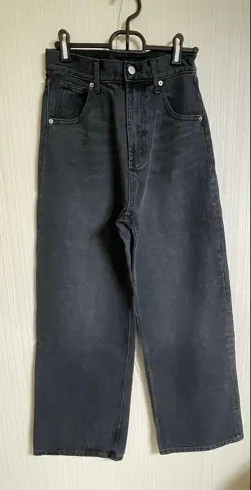 헤더 블랙 스트레이트 데님 M 사이즈