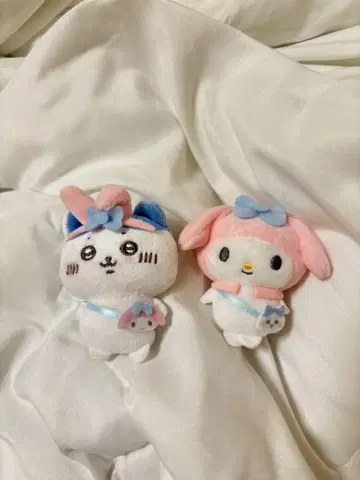 마이멜로디 하치와레 봉제 인형 핀 배지