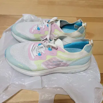 SKECHERS 스케쳐스 멀티 컬러 워크아웃 헬스장 신발