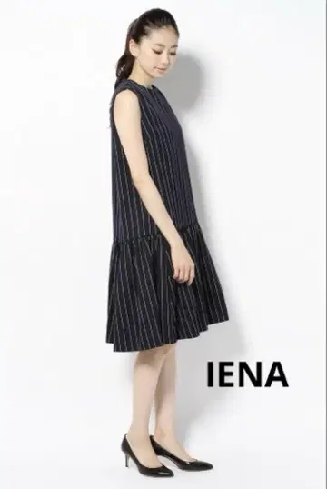 이에나 IENA 슬리브리스 스트라이프 무릎 기장 원피스