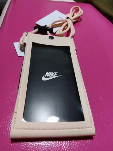 스마트폰 숄더백 나이키 핑크