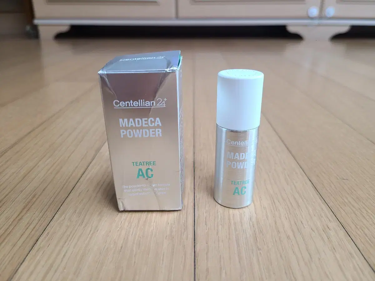 Dongkook Pharmaceutical Centellian24 Madeca Pow T-Tree AC 6g New Product (Original Price 23,000)