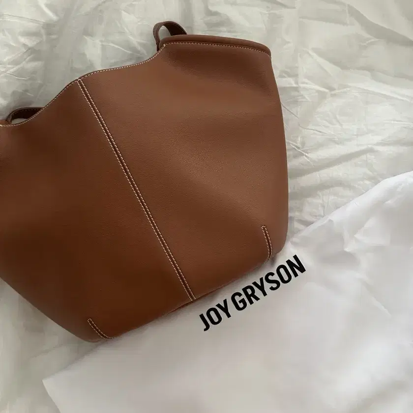 [JOY GRYSON]限定品 Nimbus Shoulder Bag Medium 税込 韓国女優 JOY GRYSON]限定品 Nimbus Shoulder Bag Medium 税込 韓国女優