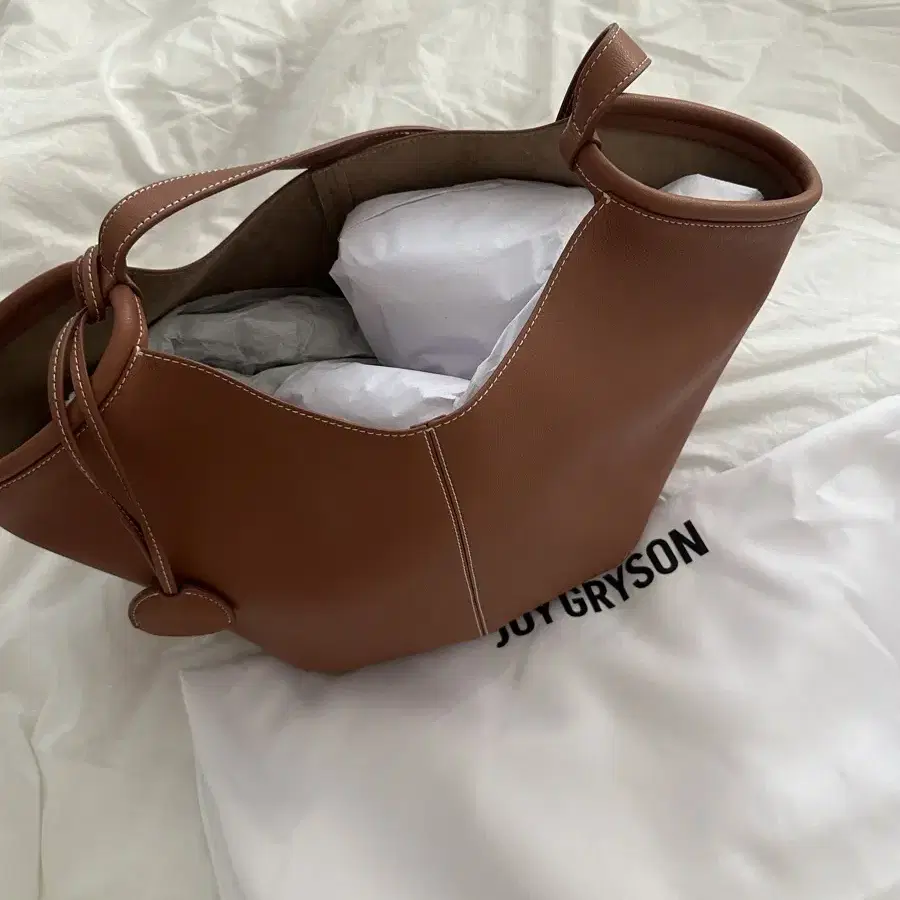 [JOY GRYSON]限定品 Nimbus Shoulder Bag Medium 税込 韓国女優 JOY GRYSON]限定品 Nimbus Shoulder Bag Medium 税込 韓国女優