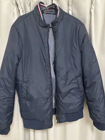리버서블 네이비 봄버 Tommy 자켓
