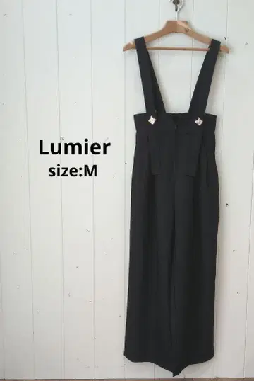 Lumier 루미에 블랙 살로펫 골드 버튼 M 턱 와이드
