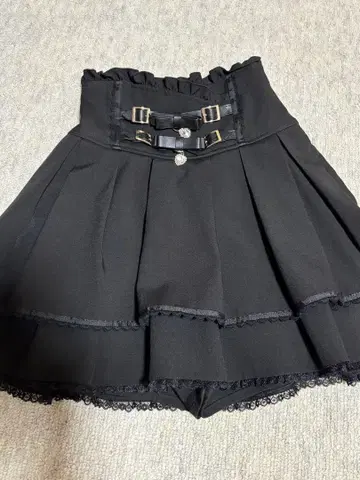 LIZLISA 2줄 벨트 치마바지 블랙