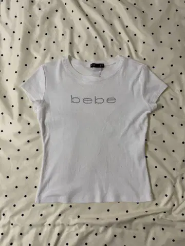 bebe 피치 T 그런지 y2k 헤이세이 갸루 00s