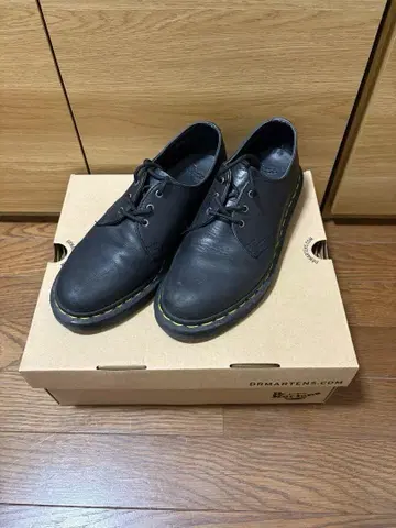 닥터마틴 3홀