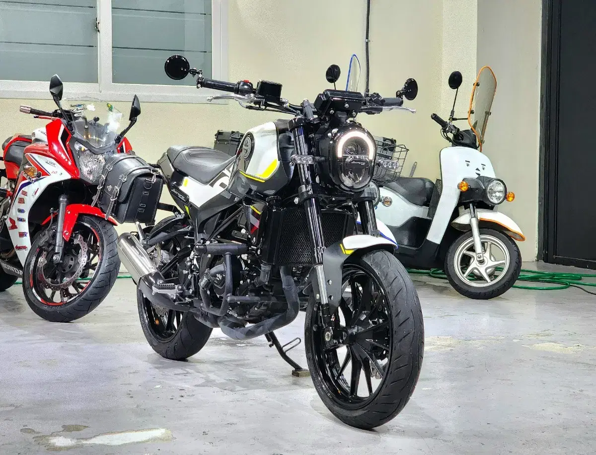 2022 model. Grade A condition Leoncino 250. ABS Benelli motorcycle. For sell