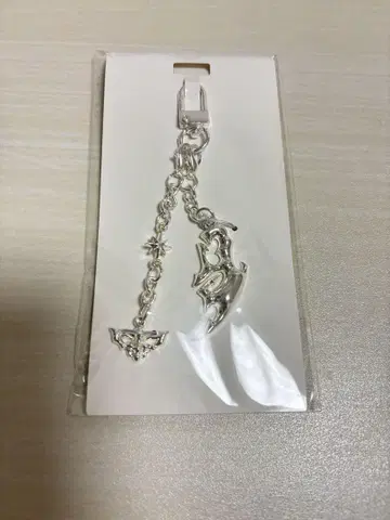 니지산지 와타라이 히바라 메탈 키링