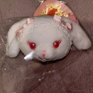 BABY 우사쿠미야 클립 브로치 화이트