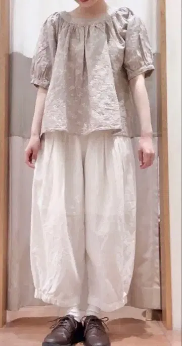 sm2 미사용 레몬 패턴 자수 블라우스