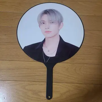 히스 HEESEUNG 부채 fate in Japan