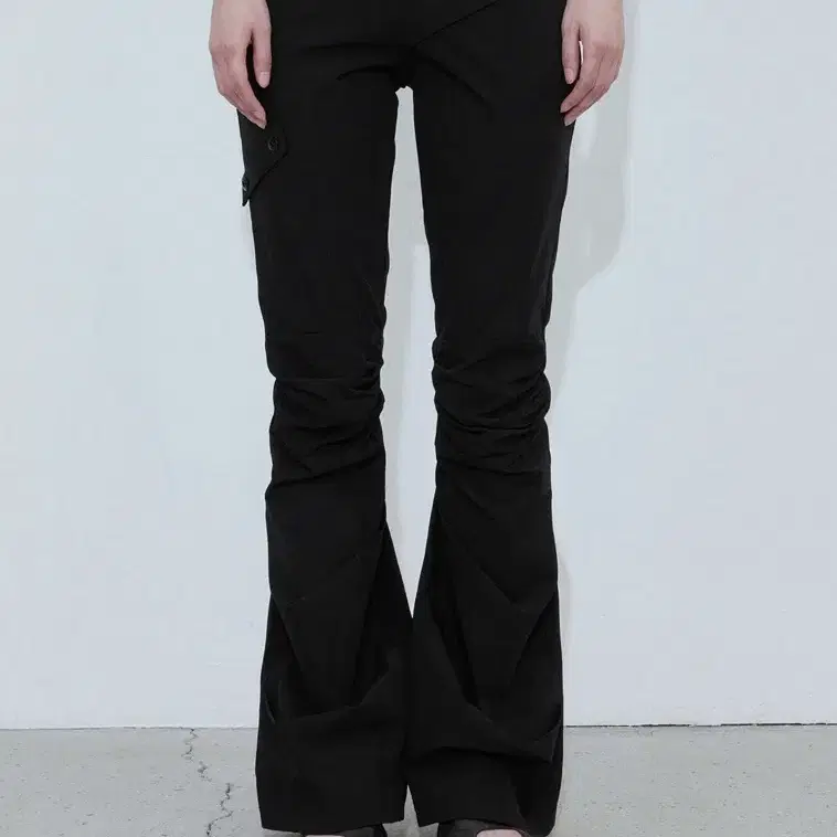 パンツ BOHEMSEO : 25SS / KNEE SHIRRING BOOTCUT PANTS (BLACK) BOHEMIAN SEOUL】