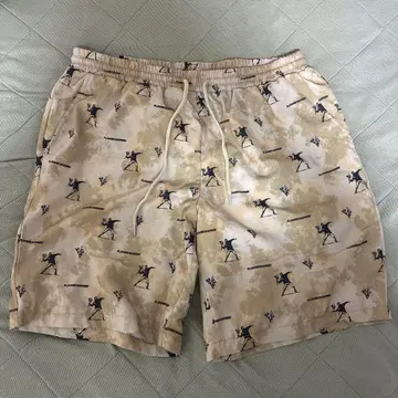 BRANDALISED 뱅크시 숏 팬츠