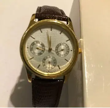 CE3 BEIJING 골드 아날로그 시계