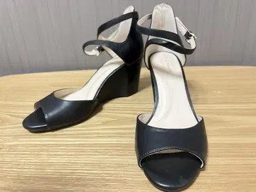콜한 블랙 오픈토 웨지 샌들 스트랩 포함