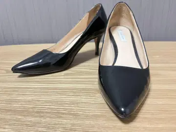 콜한 블랙 에나멜 스틸레토 하이힐