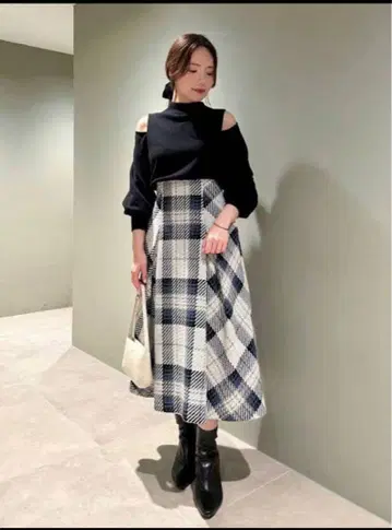 SNIDEL 로빙 체크 미디 스커트