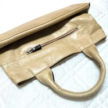 베이지 핸드백