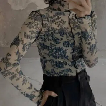 litmus sheer skin tops 시어 스킨 탑 블루 꽃무늬