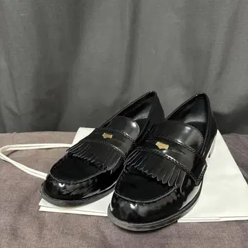 ZARA 자라 코인 로퍼 메탈 디테일 로퍼 39