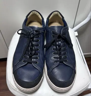 REGAL 네이비 가죽 스니커즈