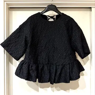gypsohila Flower Gloss Tee 블랙