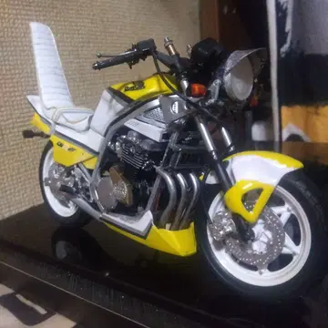 CBR400F