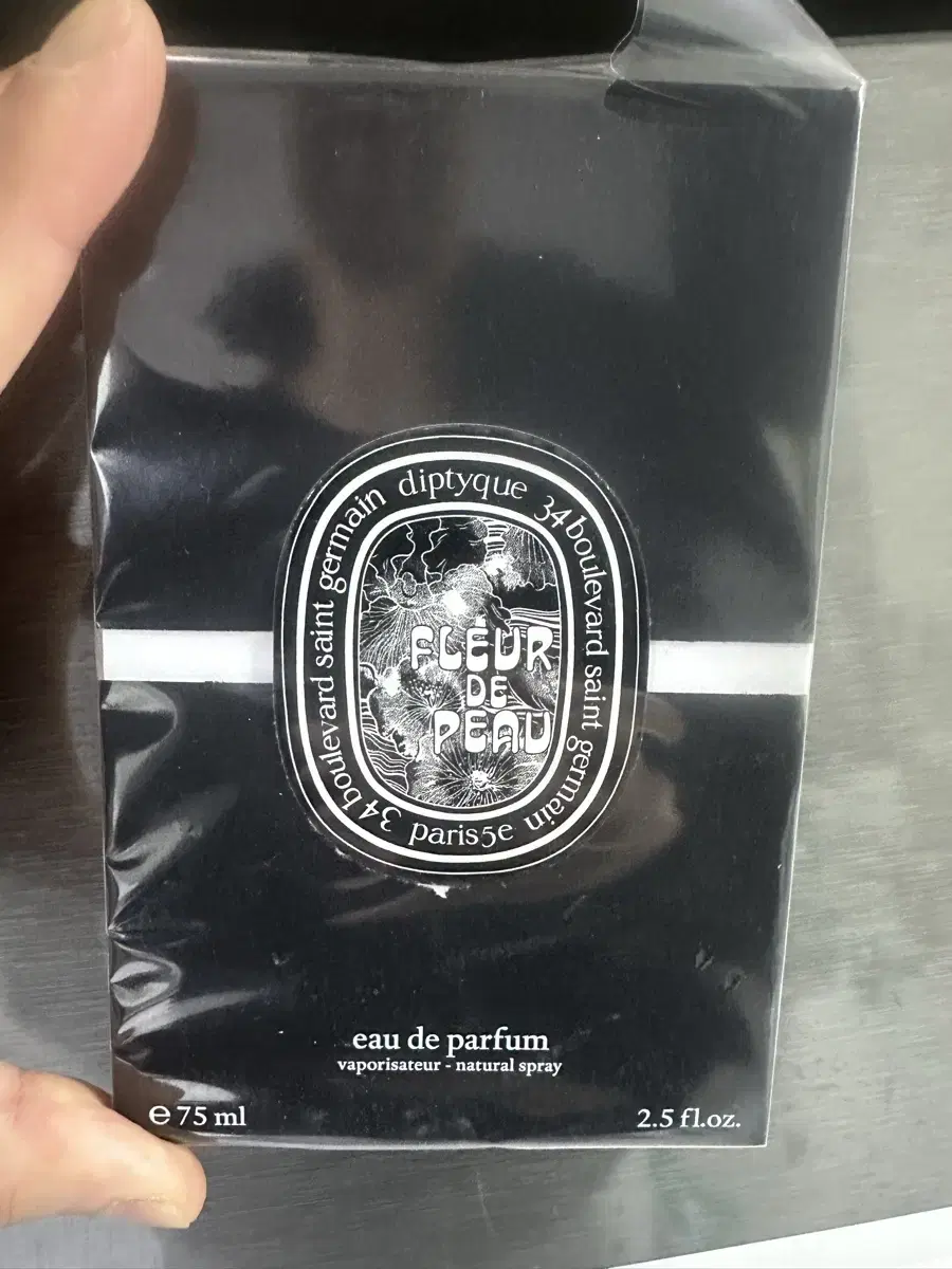 Diptyque Fleur de Peau Korean Label
