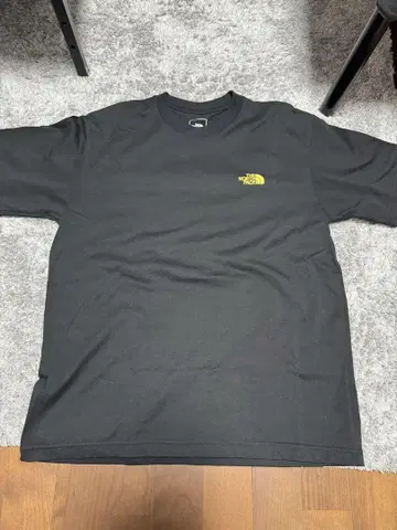 THE NORTH FACE 블랙 티셔츠