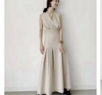 louren 로렌 화이트 베이지 원피스